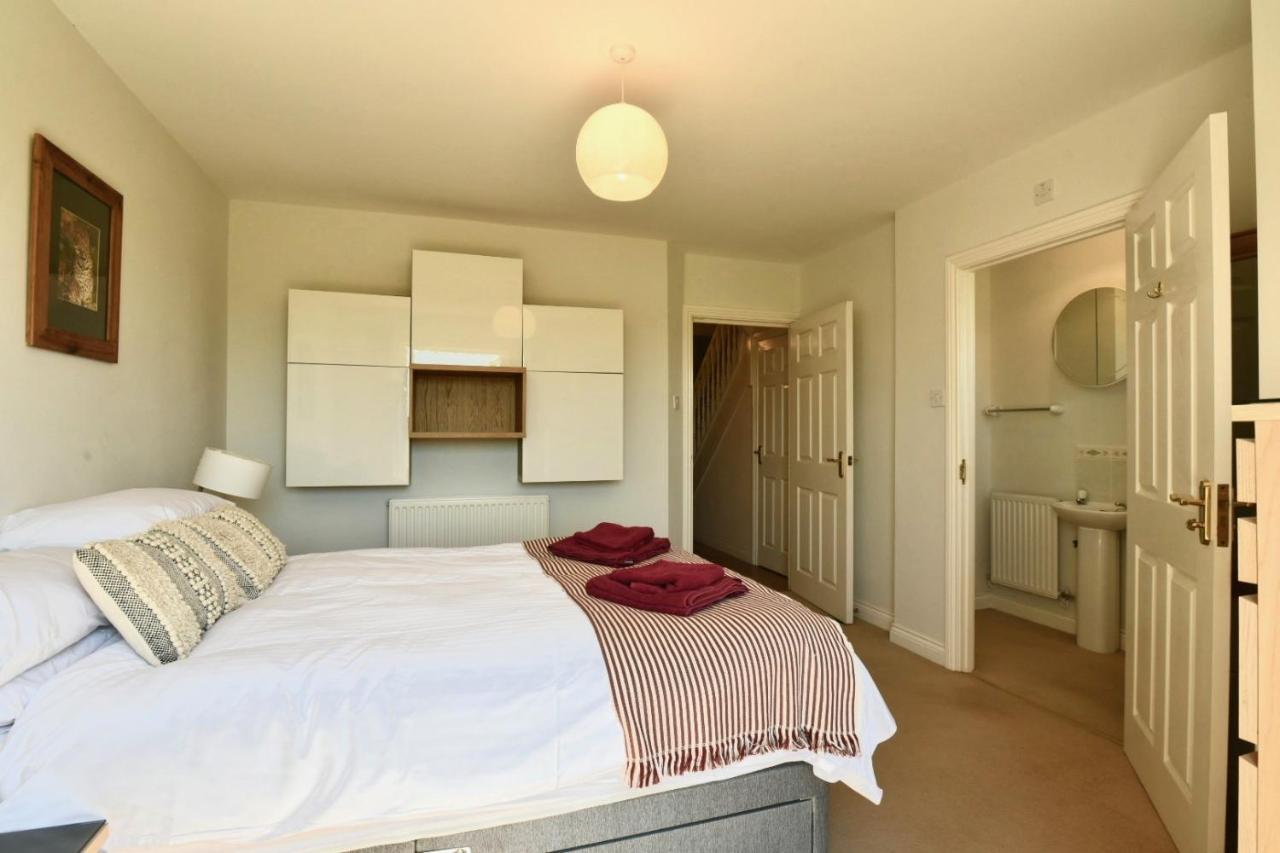 47 Wetherby Way, 3 Bedrooms, Sleeps 6, Easy Walk To Town, Parking, Self Catering, Great View Stratford-upon-Avon Exterior photo